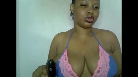 Snapshot of oneofdbestchubbygaloncb chatting on May 2026 04:25:02 PM oneofdbestchubbygaloncb online show from May 2026 04:25:02 PM
