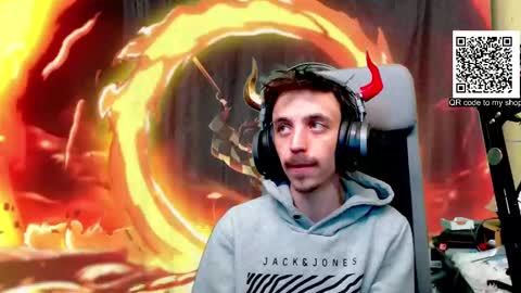 Snapshot of oni_hoshi chatting on March 2025 06:41:02 PM Oni hoshi online show from March 2025 06:41:02 PM