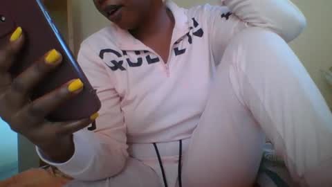 Ella online show from December 2024 07:15:01 AM