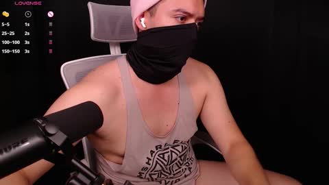 Snapshot of onlycosplayguy chatting on November 2025 11:27:02 PM Dante online show from November 2025 11:27:02 PM