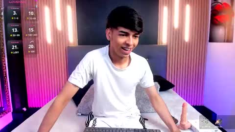 Snapshot of onlyjos_ chatting on November 2025 08:31:01 PM Josh - Schedule 1400 - 2200 online show from November 2025 08:31:01 PM