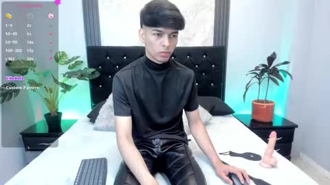 Snapshot of onlyjos_ chatting on November 2025 01:11:02 PM Josh - Schedule 1400 - 2200 online show from November 2025 01:11:02 PM