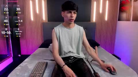 Snapshot of onlyjos_ chatting on November 2025 01:37:02 PM Josh - Schedule 1400 - 2200 online show from November 2025 01:37:02 PM