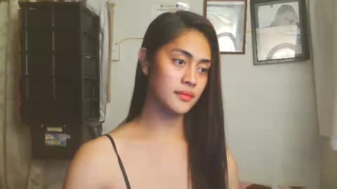 onlyjulia25 online show from November 2025 01:00:02 PM