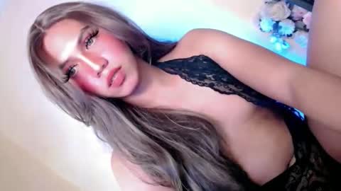 Snapshot of oo_nee_kah_ee_ha chatting on May 2026 06:09:01 PM Jaz online show from May 2026 06:09:01 PM