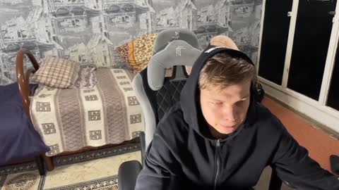 Snapshot of oofcblesssexx chatting on December 2024 09:44:02 AM bless god online show from December 2024 09:44:02 AM