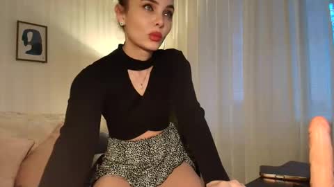 Snapshot of ophelia_blue chatting on November 2025 01:13:01 PM ophelia blue online show from November 2025 01:13:01 PM