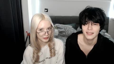 Snapshot of opiunarium chatting on November 2025 11:49:02 PM Bella and John online show from November 2025 11:49:02 PM