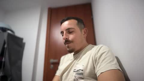 Snapshot of or690 chatting on November 2025 09:25:02 PM or online show from November 2025 09:25:02 PM