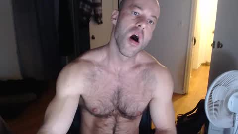 Snapshot of oregon87 chatting on December 2024 01:25:01 PM The Oregon Lumberjack online show from December 2024 01:25:01 PM