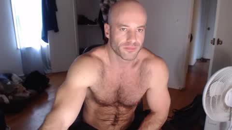 Snapshot of oregon87 chatting on December 2024 04:40:01 PM The Oregon Lumberjack online show from December 2024 04:40:01 PM