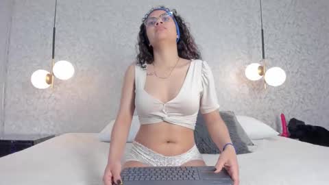 ORIBEL ANGELS online show from March 2026 03:01:02 AM