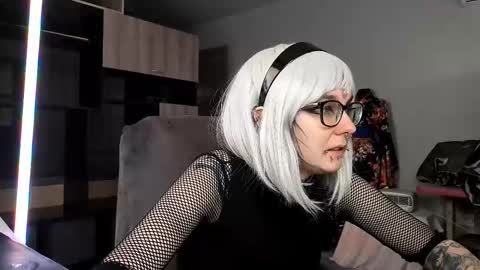 Milana online show from October 2025 08:48:01 AM