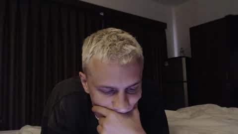 Snapshot of oscar_sssky chatting on December 2024 07:27:01 AM Oscar online show from December 2024 07:27:01 AM