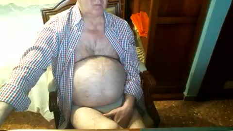 Snapshot of oscarw chatting on February 2025 04:41:02 PM Oscar online show from February 2025 04:41:02 PM