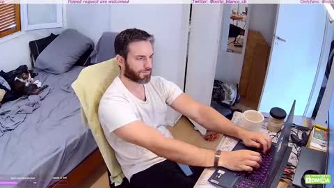 Snapshot of osito_blanco chatting on February 2025 07:24:02 PM Osito Blanco online show from February 2025 07:24:02 PM