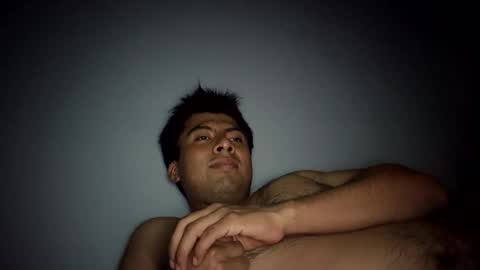 Snapshot of oskr876k chatting on October 2025 05:39:01 AM Oscar L online show from October 2025 05:39:01 AM