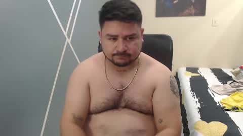 Snapshot of oso_gael chatting on January 2025 05:49:01 PM Bear Gael online show from January 2025 05:49:01 PM