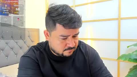 Snapshot of oso_gael chatting on July 2026 05:42:02 PM Bear Gael online show from July 2026 05:42:02 PM