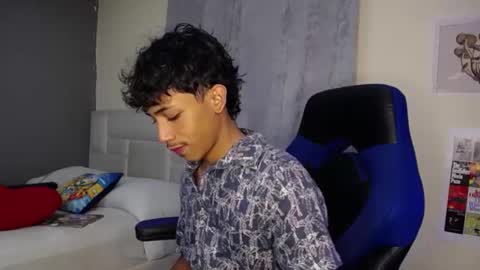 ostin 18hot online show from September 2025 12:33:02 AM