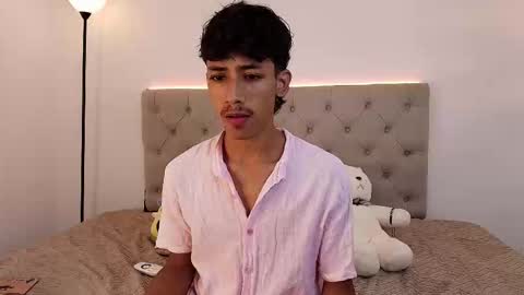 ostin 18hot online show from October 2025 12:55:01 AM