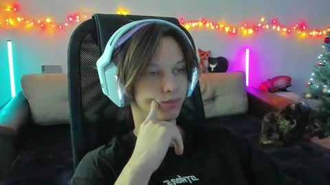 Ostin online show from December 2025 06:39:02 AM