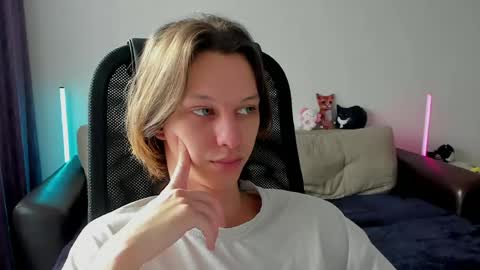 Ostin online show from April 2026 10:42:02 AM