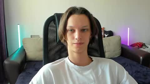 Snapshot of ostin_meoww chatting on June 2026 09:01:02 AM Ostin online show from June 2026 09:01:02 AM