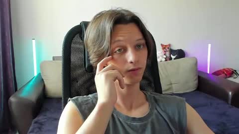 Snapshot of ostin_meoww chatting on June 2026 09:04:02 AM Ostin online show from June 2026 09:04:02 AM