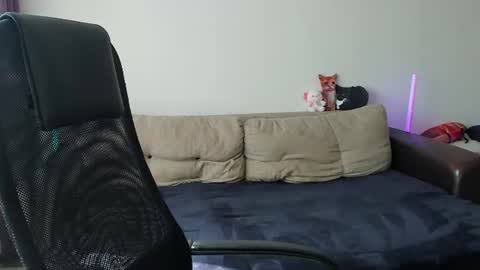 Snapshot of ostin_meoww chatting on June 2026 10:47:02 AM Ostin online show from June 2026 10:47:02 AM