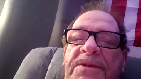 Snapshot of ou8124824 chatting on October 2025 04:31:02 AM ou8124824 online show from October 2025 04:31:02 AM