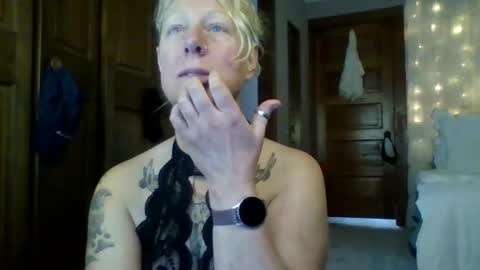 JJ online show from March 2026 04:01:01 PM