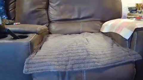 outdoorsmanmark71 online show from April 2026 10:21:02 PM