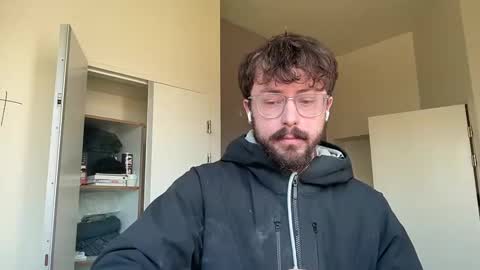 Snapshot of ovidius96 chatting on March 2025 11:00:02 AM ovidius96 online show from March 2025 11:00:02 AM