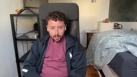 Snapshot of ovidius96 chatting on November 2025 03:36:01 PM ovidius96 online show from November 2025 03:36:01 PM