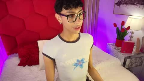 Owen online show from April 2026 03:10:02 AM