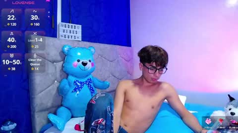 Snapshot of owenblue__ chatting on December 2024 09:02:02 AM Owen Independent model online show from December 2024 09:02:02 AM