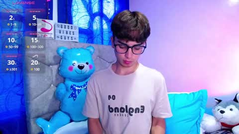 Snapshot of owenblue__ chatting on December 2024 09:13:02 PM Owen Independent model online show from December 2024 09:13:02 PM