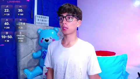 Snapshot of owenblue__ chatting on December 2024 07:38:01 AM Owen Independent model online show from December 2024 07:38:01 AM