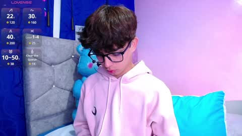 Snapshot of owenblue__ chatting on December 2024 03:38:02 AM Owen Independent model online show from December 2024 03:38:02 AM