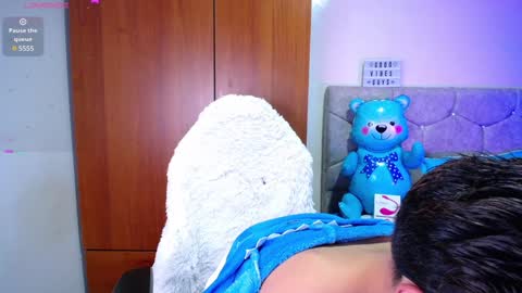 Snapshot of owenblue__ chatting on January 2025 07:07:01 AM Owen Independent model online show from January 2025 07:07:01 AM