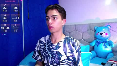 Snapshot of owenblue__ chatting on February 2025 04:57:01 AM Owen Independent model online show from February 2025 04:57:01 AM
