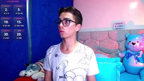 Snapshot of owenblue__ chatting on February 2025 02:47:02 PM Owen Independent model online show from February 2025 02:47:02 PM