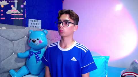 Snapshot of owenblue__ chatting on February 2025 04:03:02 AM Owen Independent model online show from February 2025 04:03:02 AM