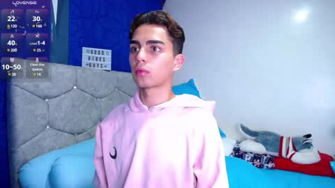 Snapshot of owenblue__ chatting on February 2025 08:06:02 AM Owen Independent model online show from February 2025 08:06:02 AM