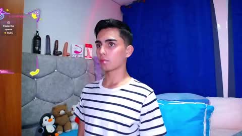 Snapshot of owenblue__ chatting on September 2025 10:32:02 PM Owen Independent model online show from September 2025 10:32:02 PM