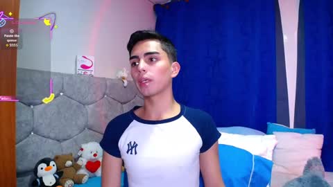 Snapshot of owenblue__ chatting on September 2025 09:28:02 PM Owen Independent model online show from September 2025 09:28:02 PM