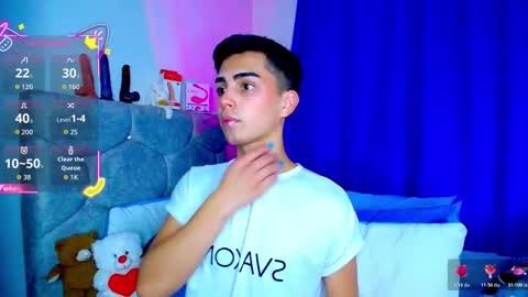 Snapshot of owenblue__ chatting on October 2025 07:08:01 AM Owen Independent model online show from October 2025 07:08:01 AM