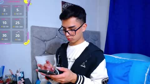 Snapshot of owenblue__ chatting on November 2025 03:28:01 AM Owen Independent model online show from November 2025 03:28:01 AM