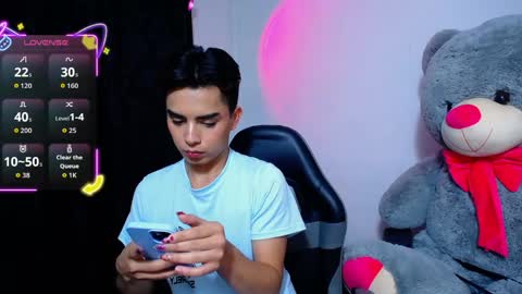 Owen  Independent model  online show from April 2026 02:11:01 AM